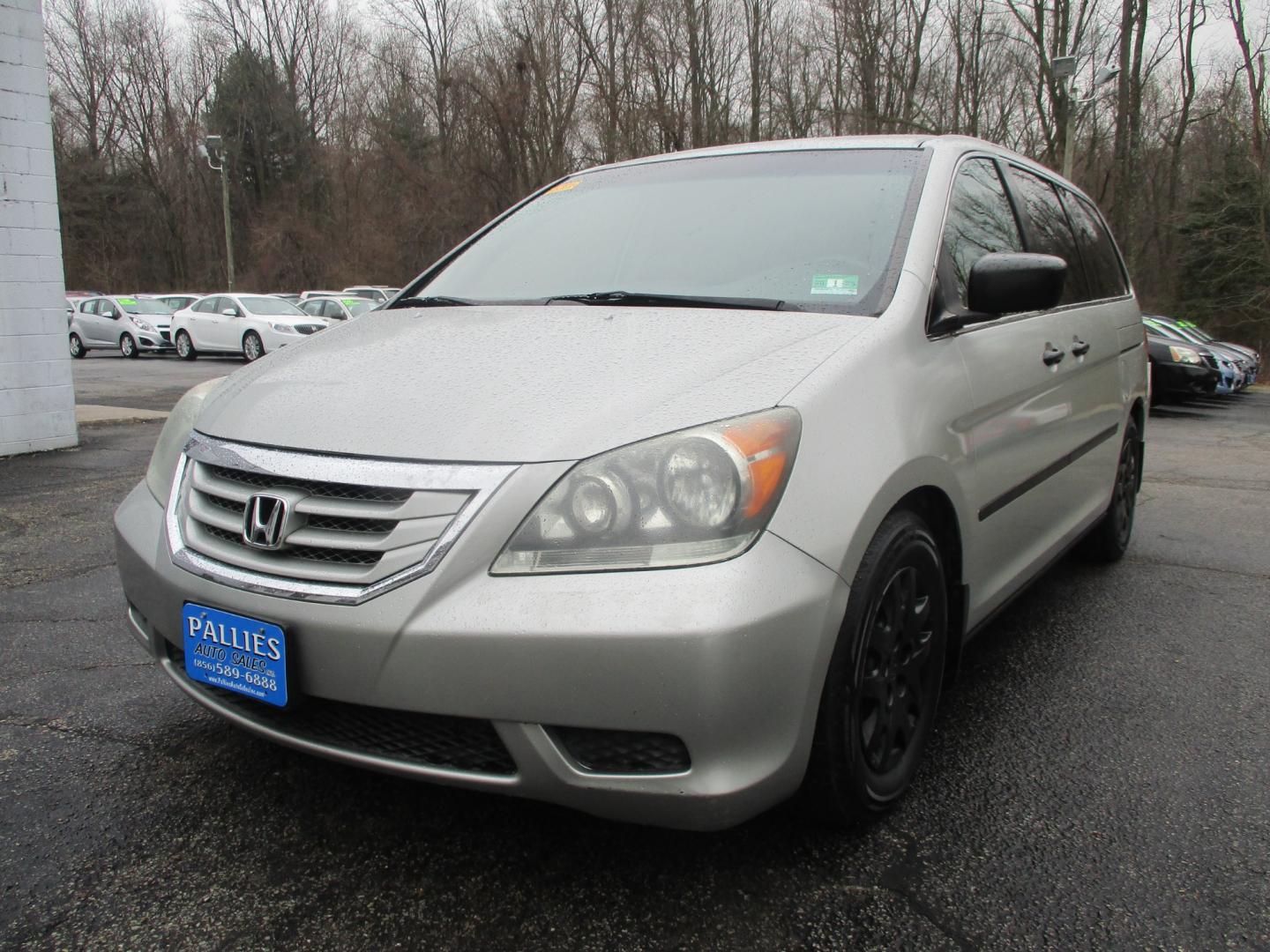 2009 SILVER Honda Odyssey LX (5FNRL382X9B) with an 3.5L V6 SOHC 24V engine, 5-Speed Automatic transmission, located at 540a Delsea Drive, Sewell, NJ, 08080, (856) 589-6888, 39.752560, -75.111206 - Photo#0